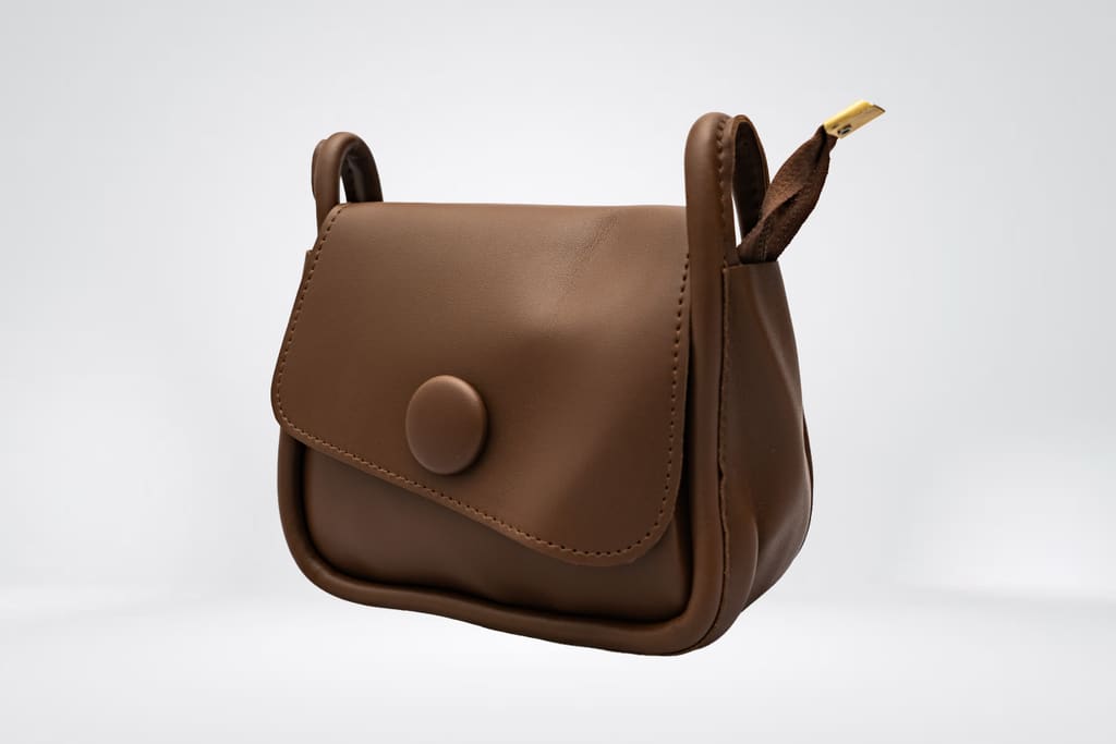 Sac besace à gros bouton : Marron