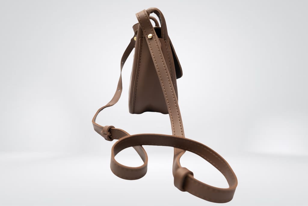 Sac besace à gros bouton : Marron