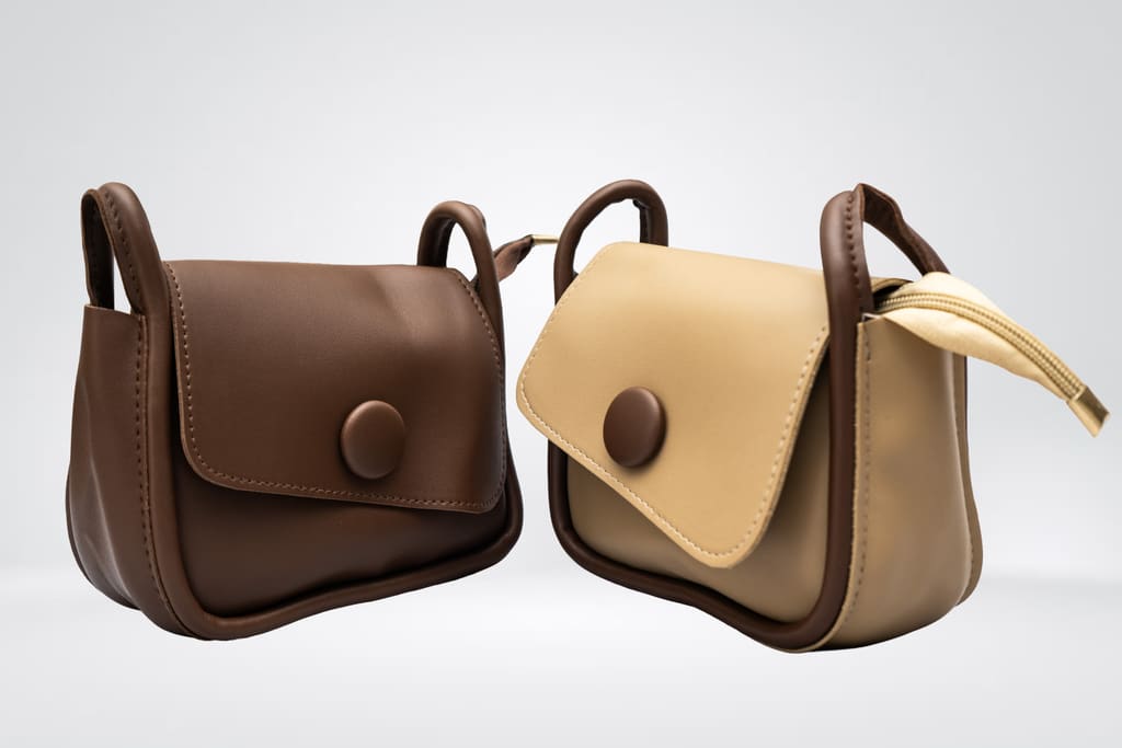 Sac besace à gros bouton : Marron